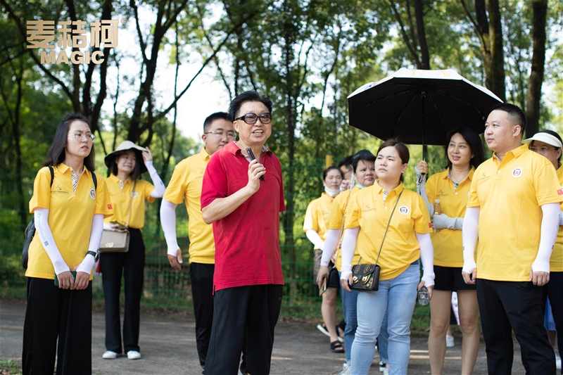 探索麥秸柯健康之源：泰和烏雞原料基地考察游學(xué)之旅圓滿(mǎn)成功